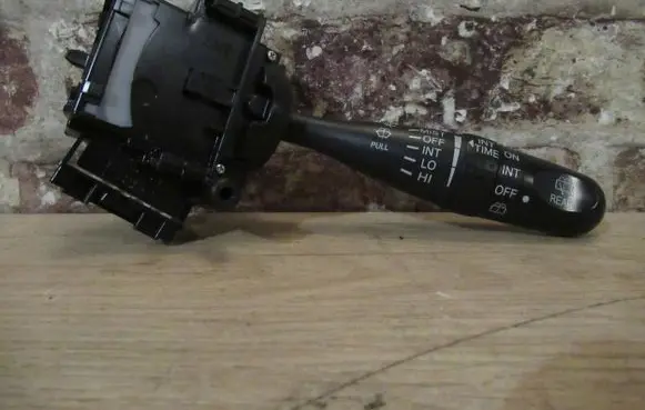 Suzuki Swift I Steering wheel axle