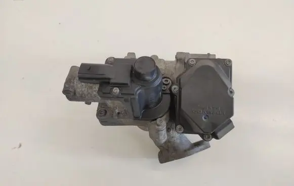 Skoda Octavia Mk2 (1Z) Throttle valve 03G128063A 03G129637A