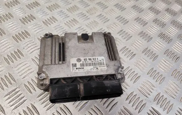Seat Ibiza IV (6J,6P) Engine control unit/module 03G906013K
