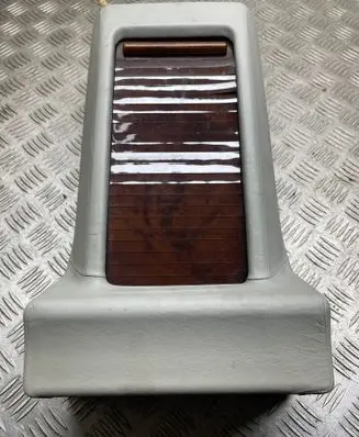 Glove box