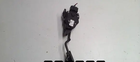 Nissan Primera Accelerator throttle pedal 18002AU400