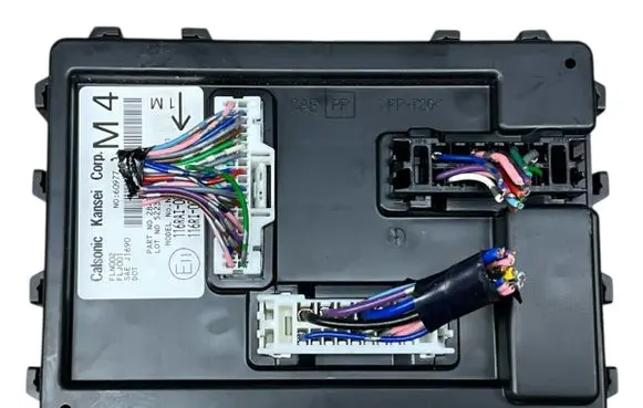 Nissan Juke I F15 Comfort/convenience module 284B1BV80B
