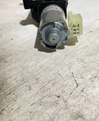 Tailgate/trunk/boot lift motor
