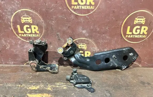 Nissan Quest Roller guide/hinge set 