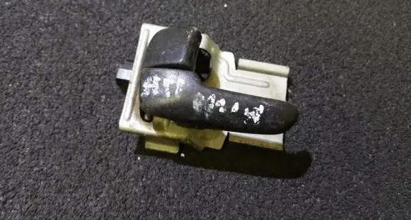Mazda 626 Rear door interior handle mdh20i