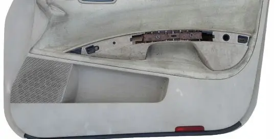 Nissan Qashqai Front door card panel trim