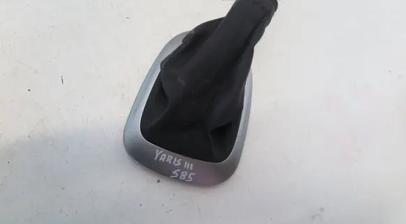 Toyota Yaris Jacking socket point 588440D070 522440D070 588440D060