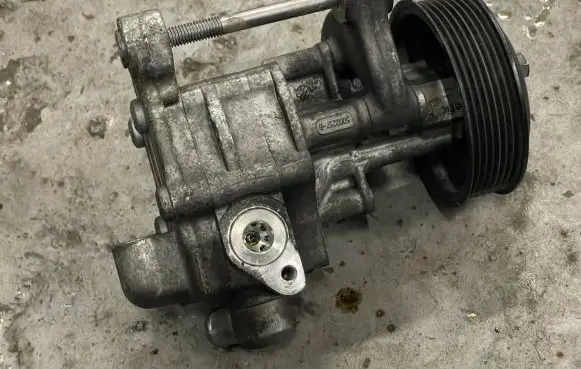 BMW X5 E70 Power steering pump pulley LH2113374
