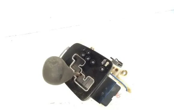 Hyundai Genesis Gear shifter/selector 467002MXXX