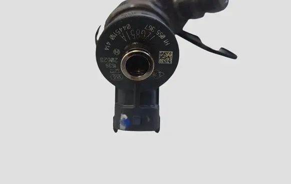 Nissan Qashqai Fuel injector 0445110414