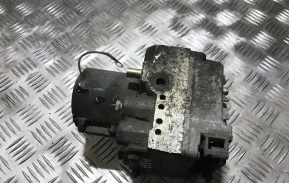 Volvo S40, V40 ABS Pump 0265216017 082135
