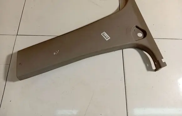 Mitsubishi Grandis (B) pillar trim (top) MR576073