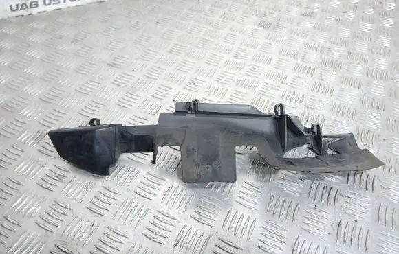 Volkswagen PASSAT B7 Intercooler air guide/duct channel