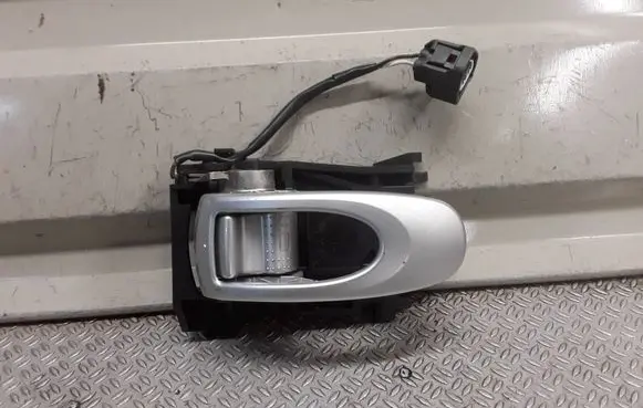 Mitsubishi Eclipse Front door interior handle MR987619