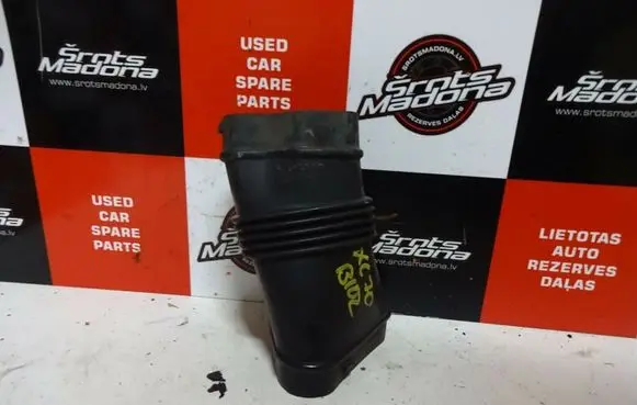 Volvo XC70 Air intake hose/pipe 30792195