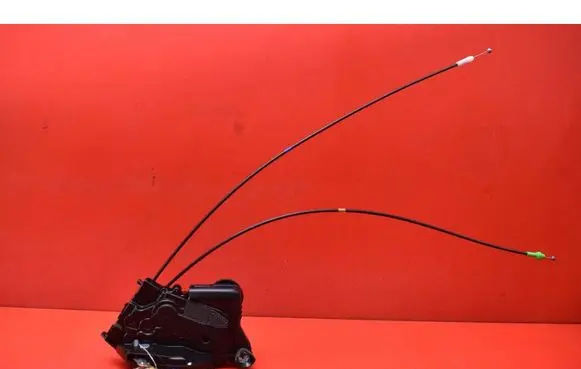Toyota Yaris Front door lock 