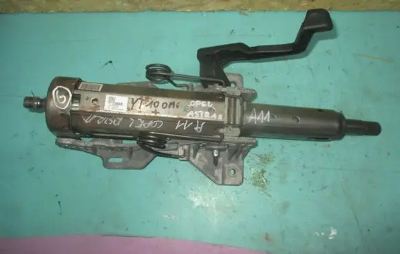 Opel Astra J Steering wheel axle 13328668