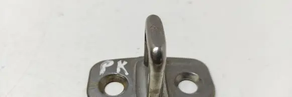 Audi A6 S6 C6 4F Front door lock loop/hook striker 8E0837033
