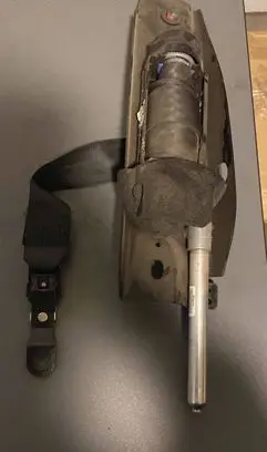 Volvo V70 Front seatbelt 39865061