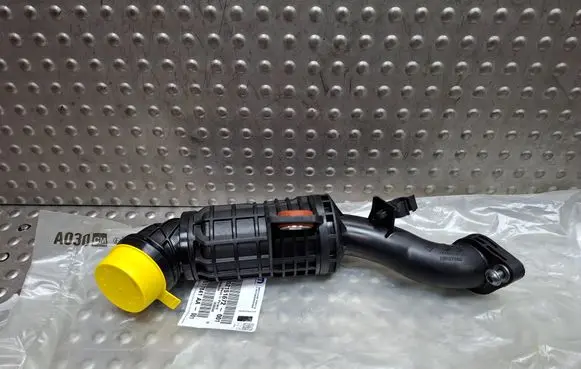Fiat 500L Turbo air intake inlet pipe/hose S26336007 52151672 68517841AA