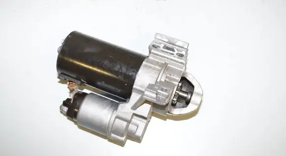 BMW 7 G11 G12 Starter motor 8589891 12418589891 12418589892