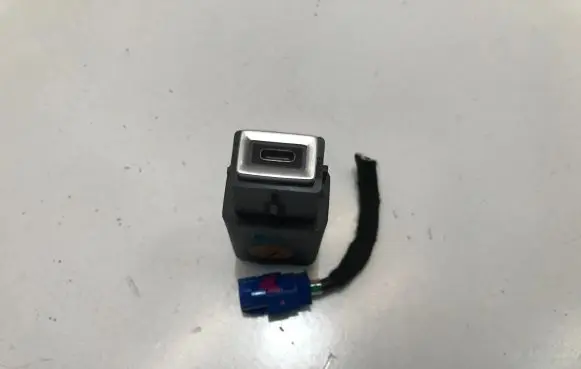 Citroen C5 X USB socket connector 9848394880 98483947VV