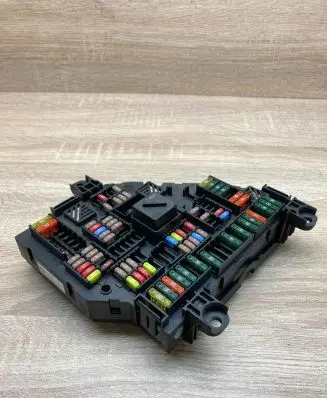 BMW 7 F01 F02 F03 F04 Fuse module 9234423 923442301