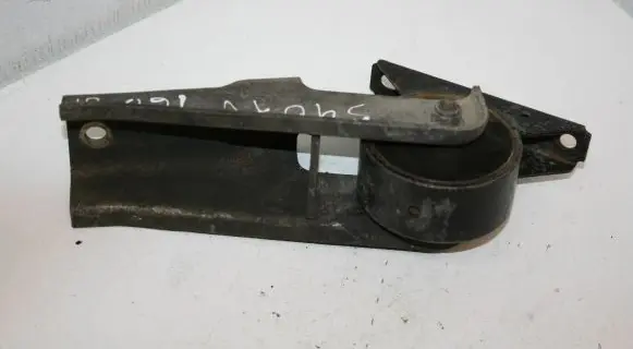 Volvo S40, V40 Engine mounting bracket 81310 30617206