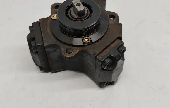 Mercedes-Benz A W168 Fuel injection high pressure pump 0445010015 A6680700301 6680700301