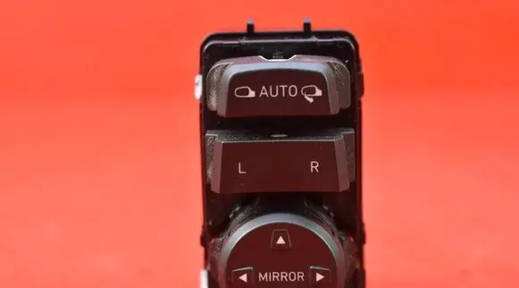 Hyundai i30 Mirror heating switch 93530G3010