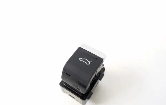 Tailgate opening switch