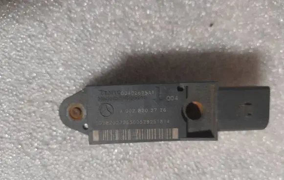 Mercedes-Benz E W211 Airbag deployment crash/impact sensor a0028202726 0028202726