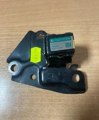 Subaru Impreza II Airbag deployment crash/impact sensor 98231FE000 1876004141