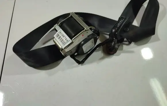 Ford Focus Front seatbelt 617232000