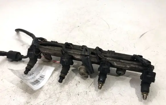 Honda FR-V Fuel main line pipe