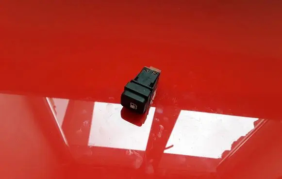Dodge Nitro Fuel tank opening switch 96530658XT