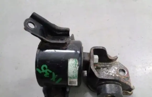 Hyundai ix35 Engine mount vacuum valve 