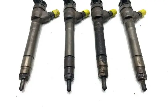 Renault Trafic III (X82) Fuel injectors set 0445110569
