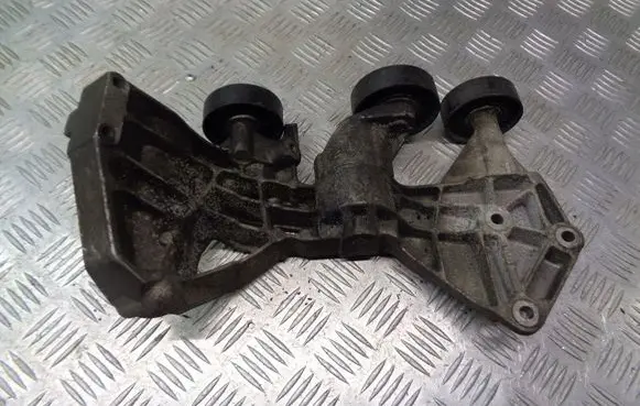 Mercedes-Benz Vaneo W414 Generator/alternator bracket AXXX202XX40