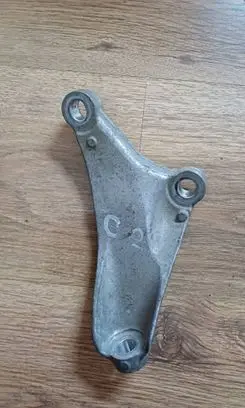 Honda Civic Engine mounting bracket 088037