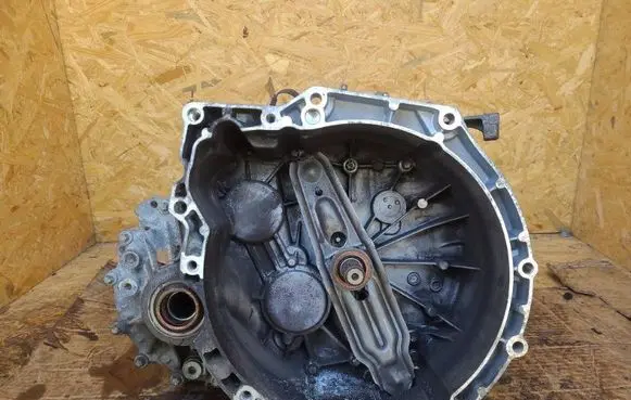 Mini One - Cooper R57 Manual 4 speed gearbox 23008614257