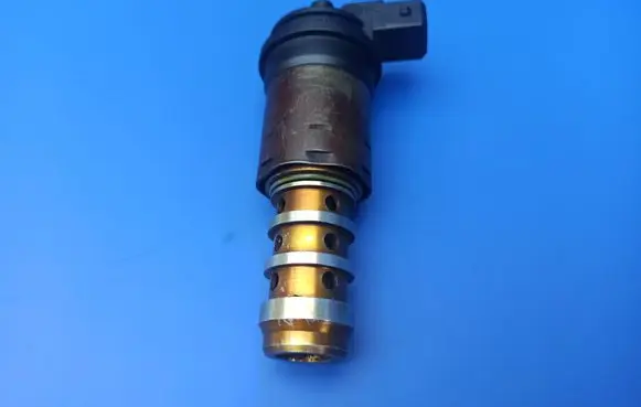 BMW 7 E65 E66 Camshaft vanos timing valve 1707323 1136170732309