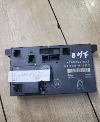 Mercedes-Benz E W211 Door control unit/module 2118200426 356802