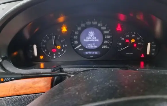 Mercedes-Benz E W211 Speedometer (instrument cluster) A2114402711 110080382029