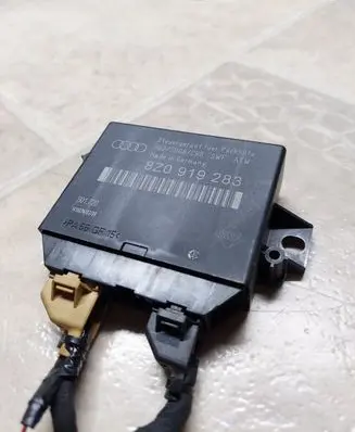 Audi A6 S6 C5 4B Parking PDC control unit/module 8Z0919283