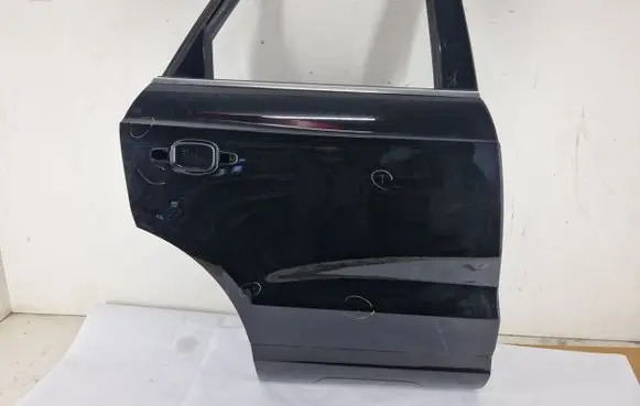 Audi Q3 8U Rear door 