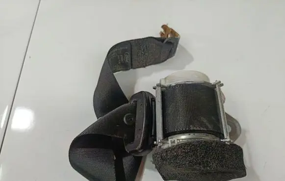 Ford Mondeo MK IV Rear seatbelt 6G9N611B68LJ3YYW