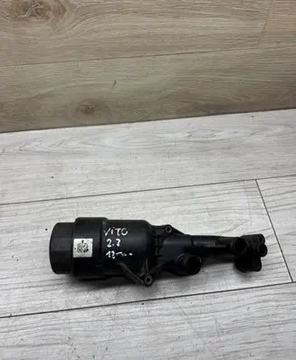 Mercedes-Benz Vito Viano W639 Oil filter mounting bracket 70321178 A66GF35