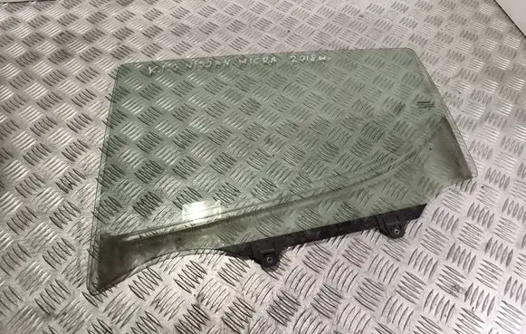 Rear door window glass