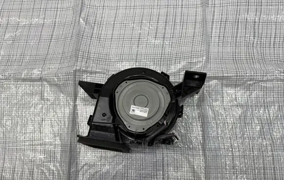 KIA Sorento IV Hybrid/electric vehicle battery fan 37580-P4000